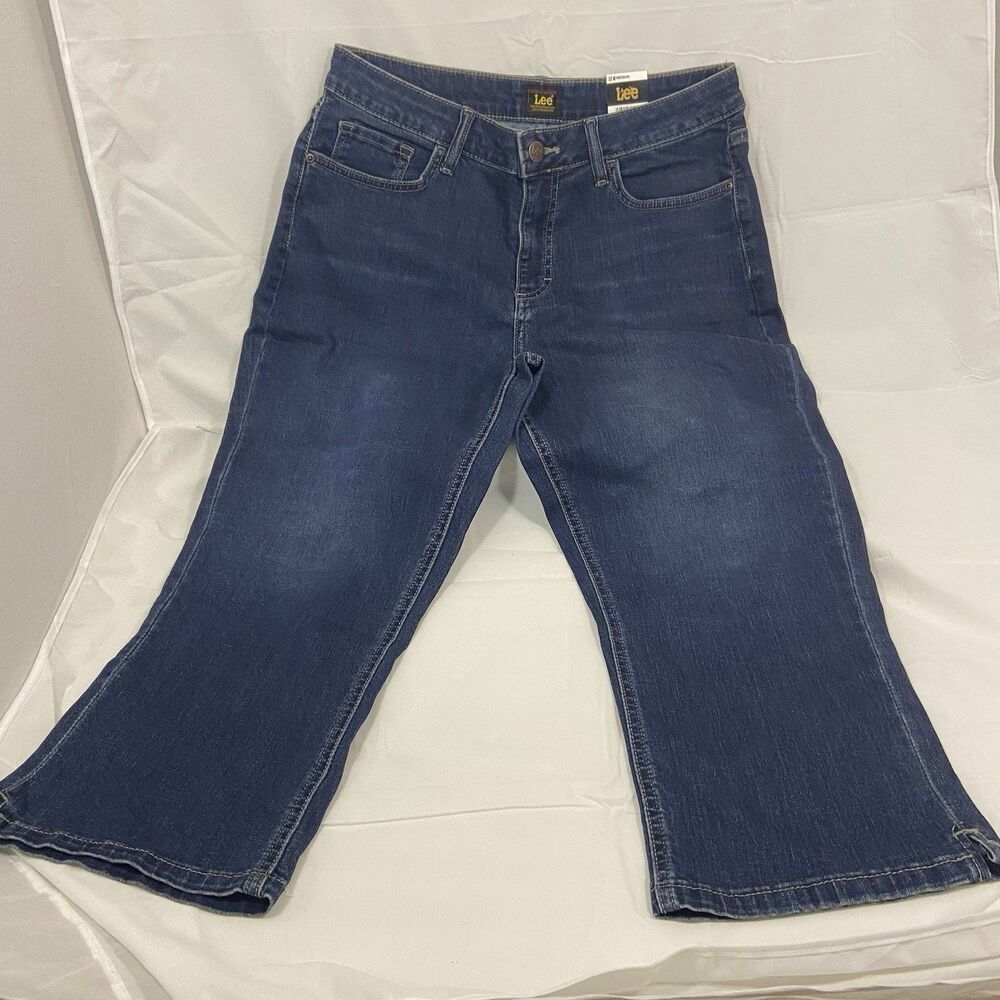 CLEARANCE Women's Lee Regular Fit Capri Jeans NWT Size 12M Comfortable